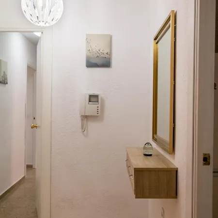 Center With Parking Apartment *
